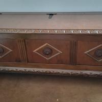 Cassapanca in arte povere