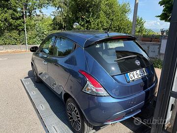 Lancia Ypsilon 1.0 FireFly 5 porte S&S Hybrid...