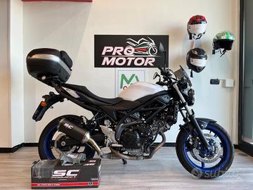 Suzuki SV 650 scarico SC Project e bauletto