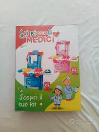 I piccoli medici kit bimbi