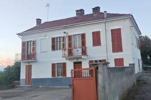 TRA AZZANO E ROCCA D'ARAZZO € 155.000