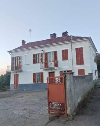 TRA AZZANO E ROCCA D'ARAZZO € 155.000