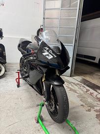 HONDA CBR 600rr pista radiata