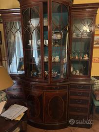 Vetrina in piuma di mogano