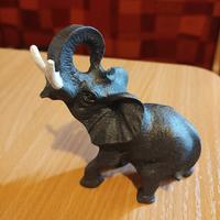 elefantino portafortuna in pietra vulcanica 