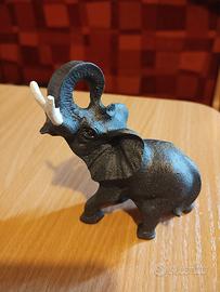 elefantino portafortuna in pietra vulcanica 