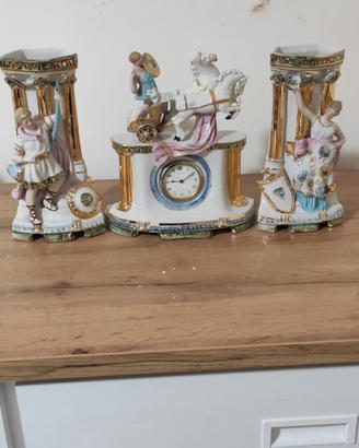 Orologio trittico in porcellana tedesca del 1900