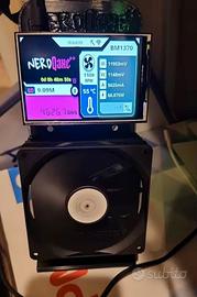 Minero BTC Nerdqaxe++ consumo 70w