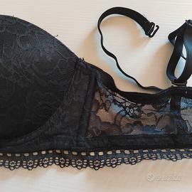 Reggiseno in pizzo nero a balconcino