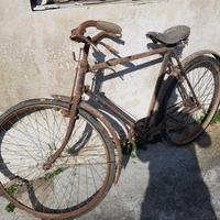 Due biciclette vintage da restaurare