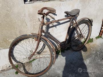 Due biciclette vintage da restaurare