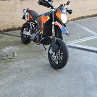 KTM 950 SUPERMOTO
