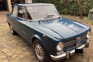 Alfa Romeo Giulia 1300 super