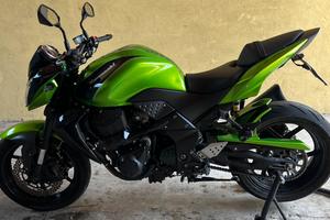 Kawasaki z750 versione R del 2013
