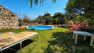 Casa Indipendente con Giardino e Piscina