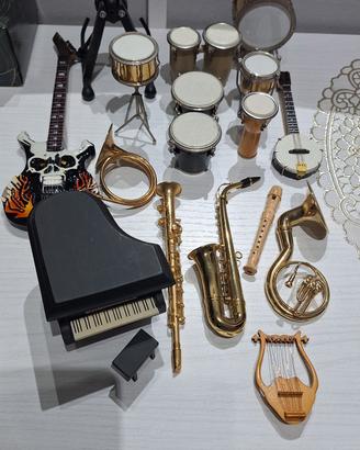 lotto strumenti musicali in miniatura 