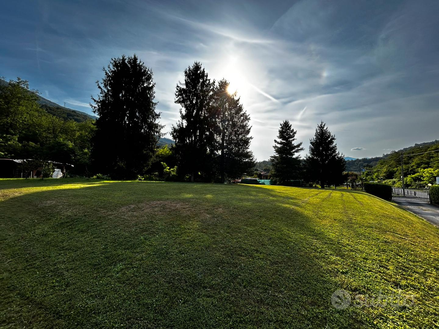 Terreno edificabile + progetto approvato - Vista 3