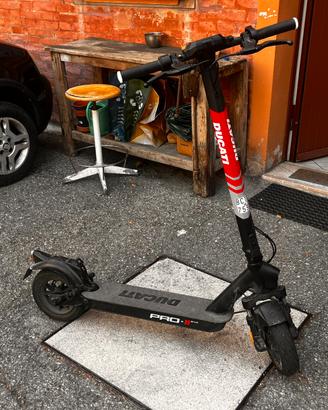 Monopattino Ducati Pro II Evo Ammortizzato