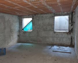 Casa unifamiliare al grezzo su 3 livelli di 180 mq