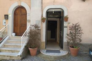 Genzano di roma: appartamento in centro storico