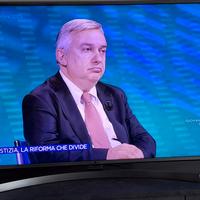 LG TV LED 50" Ultra HD Smart TV 4K Active HDR