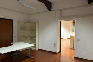 Immobile di 100 m² con 3 locali a Imola