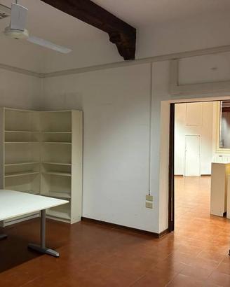Immobile di 100 m² con 3 locali a Imola