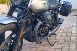 Moto Guzzi  V7 Stone