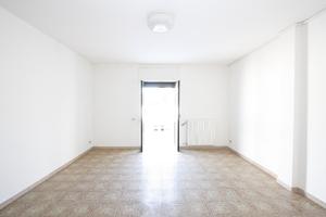 Ampio appartamento con terrazza e box auto