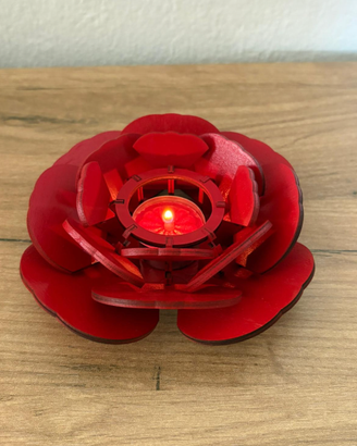 Portacandela Artigianale a forma di Rosa in Legno