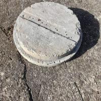 COPERCHI PER POZZO in CEMENTO. NUOVI.