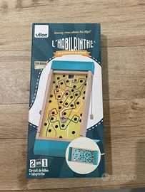 Gioco di manualità due in uno