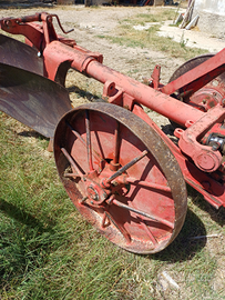 Aratro C 40 bivomere carrellato