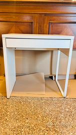 Scrivania Micke  Ikea (versione piccola)