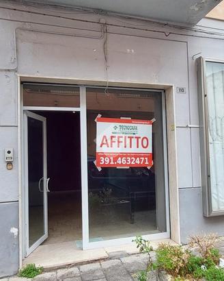 NEGOZIO A PARTINICO