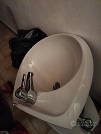 lavandino e bidet