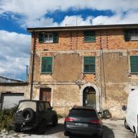 Casale indipendente con terreno