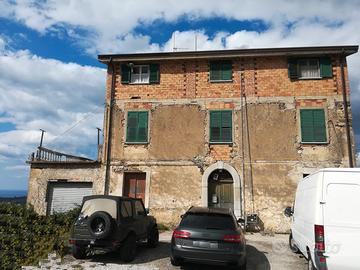 Casale indipendente con terreno
