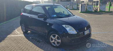 Suzuki Swift 1.3 - 2006 - 257000 km