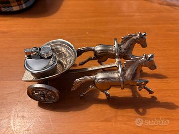 Accendino carrozza con cavalli