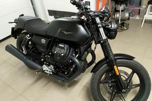 Moto Guzzi V7 IV - 2024