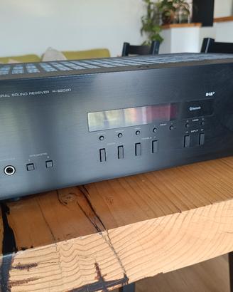SINTOAMPLIFICATORE YAMAHA R-S202D

