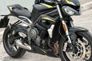 Triumph street triple 765 RS