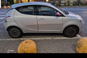 Lancia ypsilon gpl fire