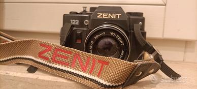 Macchina fotografica Zenith 122