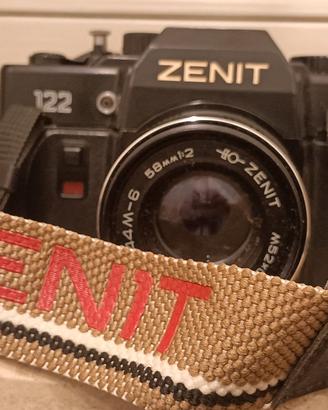 Macchina fotografica Zenith 122