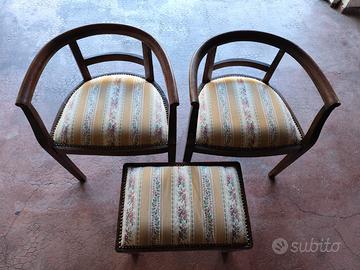 Set di sedie e  pouf in stile Liberty