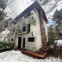 Villa a schiera Taverna [Cod. rif 3299015VRG]