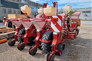 Seminatrice trainata kverneland 8 file 70