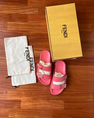 Sandali Fendi
